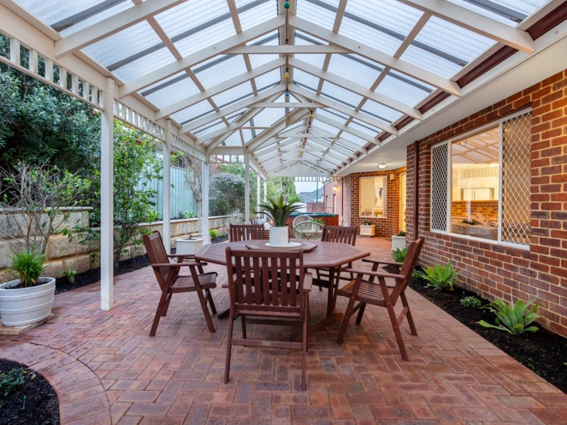 6 Strathpine Chase, Landsdale WA 6065