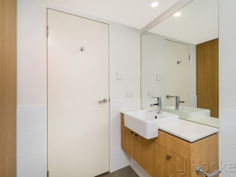 54/208 Adelaide Terrace, East Perth WA 6004