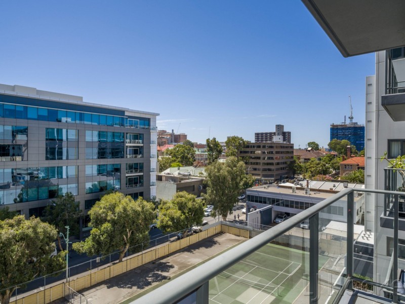 54/208 Adelaide Terrace, East Perth WA 6004