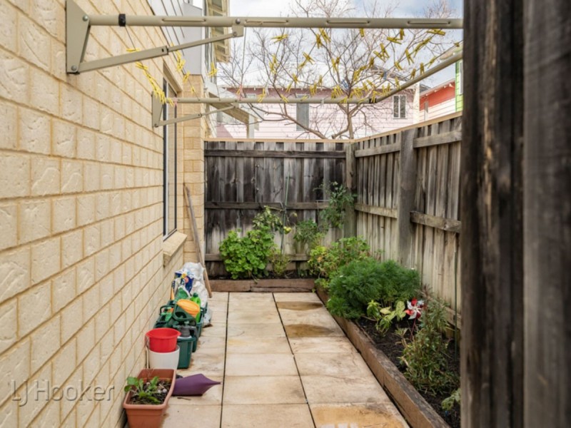 2/5 Johnson Road, Maylands WA 6051