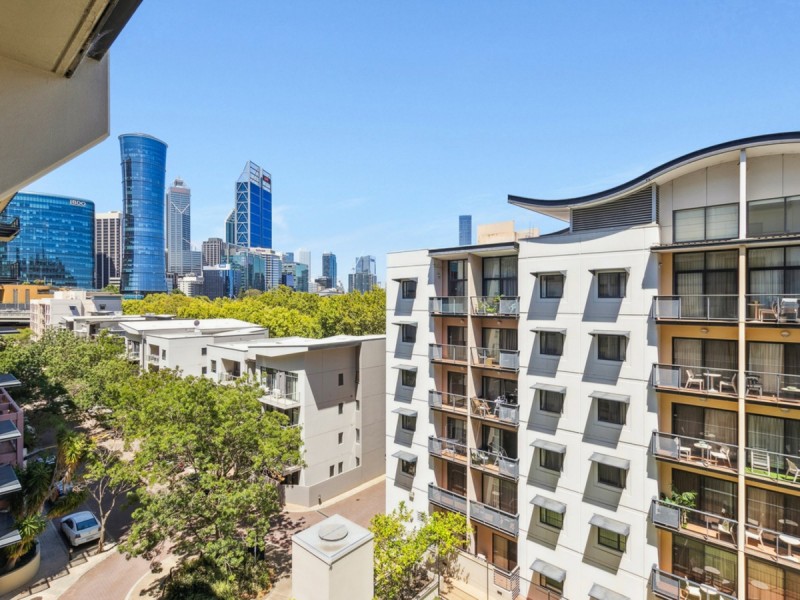 34/128 Mounts Bay Road, Perth WA 6000