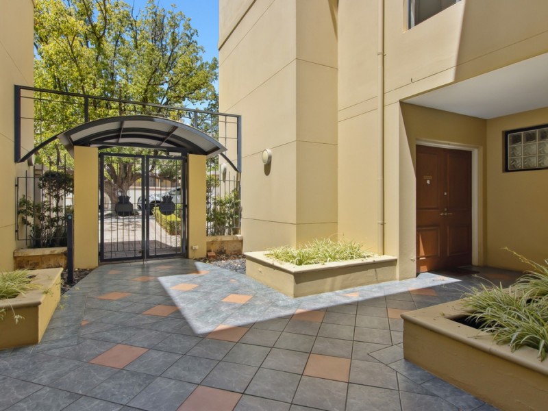 6/24 Constitution Street, East Perth WA 6004