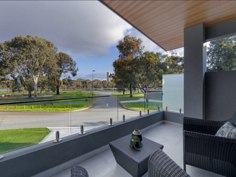 7 Clarkson Road, Maylands WA 6051