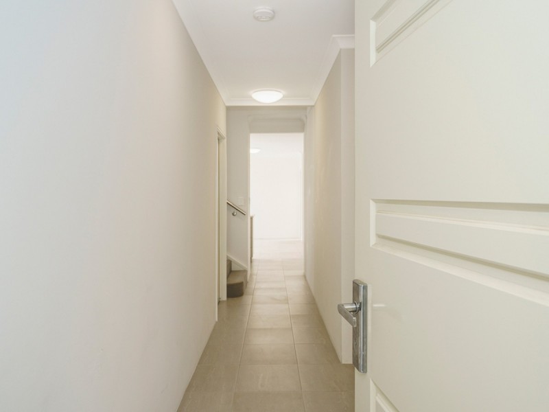 10d Smiths Avenue, Redcliffe WA 6104