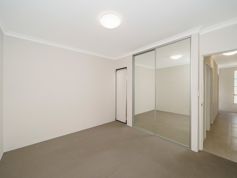 10d Smiths Avenue, Redcliffe WA 6104