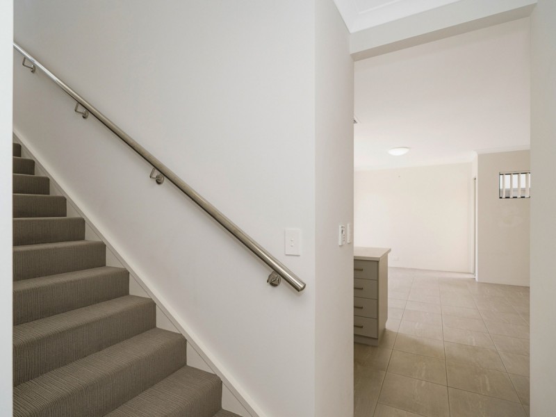 10d Smiths Avenue, Redcliffe WA 6104