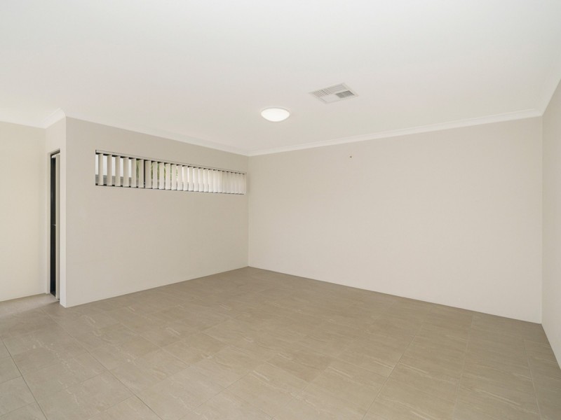 10d Smiths Avenue, Redcliffe WA 6104