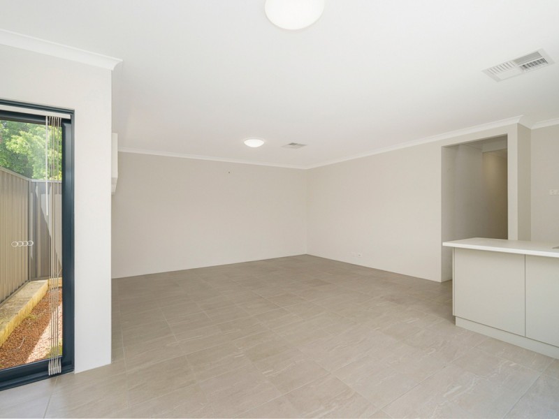 10d Smiths Avenue, Redcliffe WA 6104