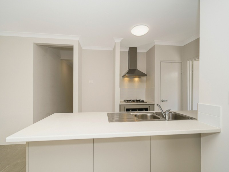 10d Smiths Avenue, Redcliffe WA 6104