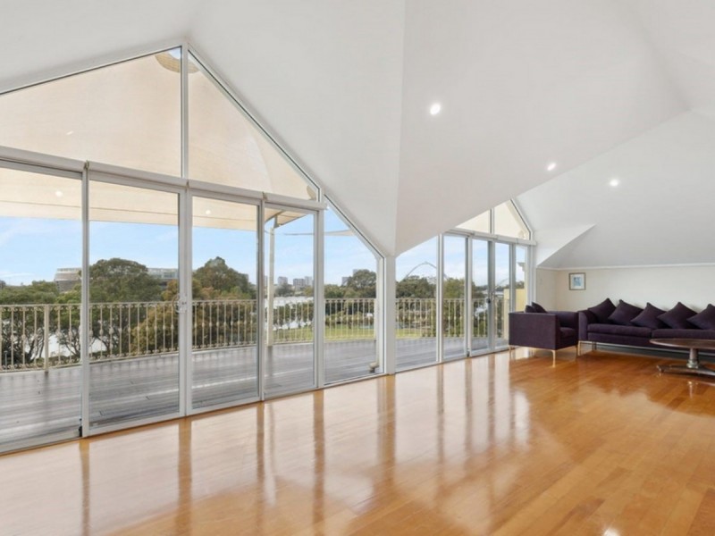 24 Jewell Lane, East Perth WA 6004