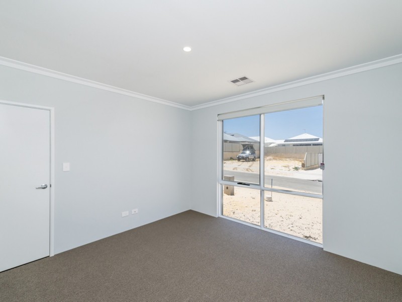 6 Holiday Way, Yanchep WA 6035