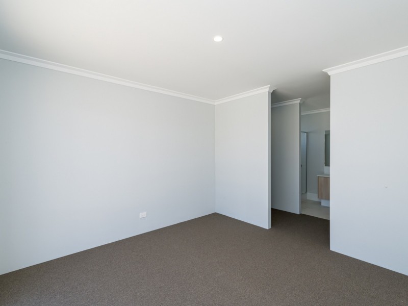 6 Holiday Way, Yanchep WA 6035