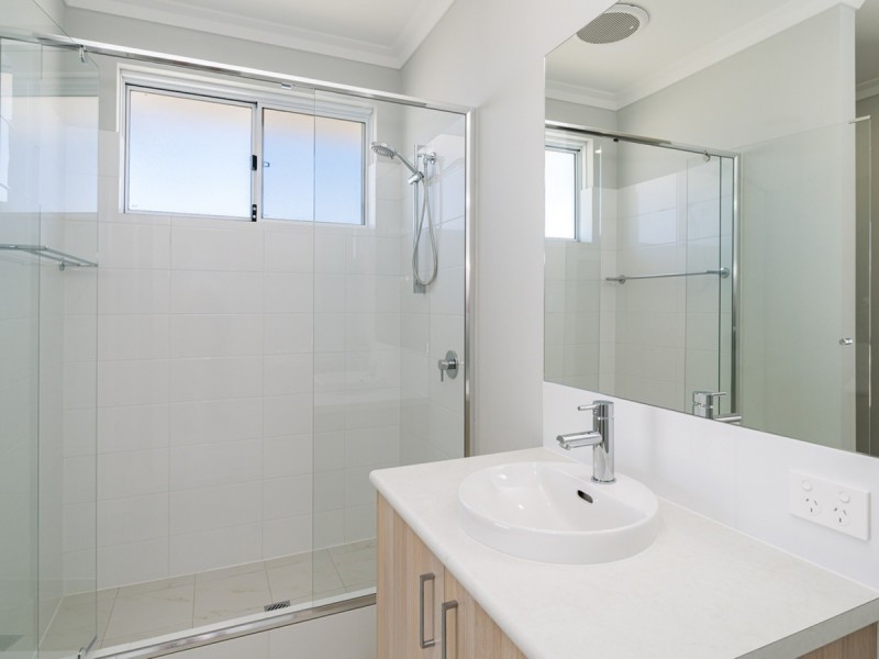 6 Holiday Way, Yanchep WA 6035