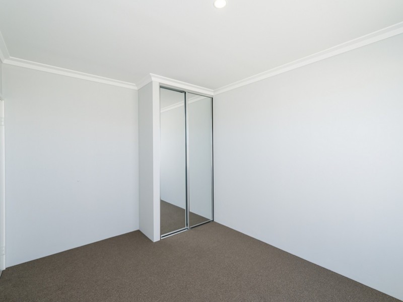 6 Holiday Way, Yanchep WA 6035