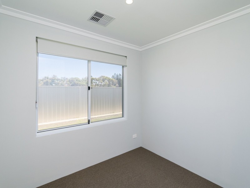 6 Holiday Way, Yanchep WA 6035