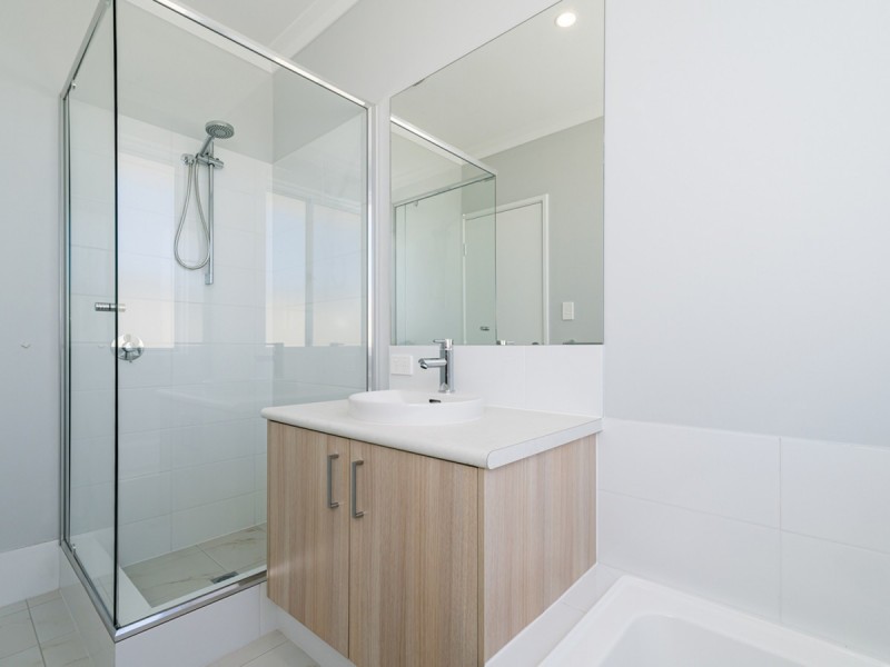 6 Holiday Way, Yanchep WA 6035