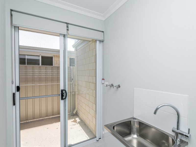 6 Holiday Way, Yanchep WA 6035