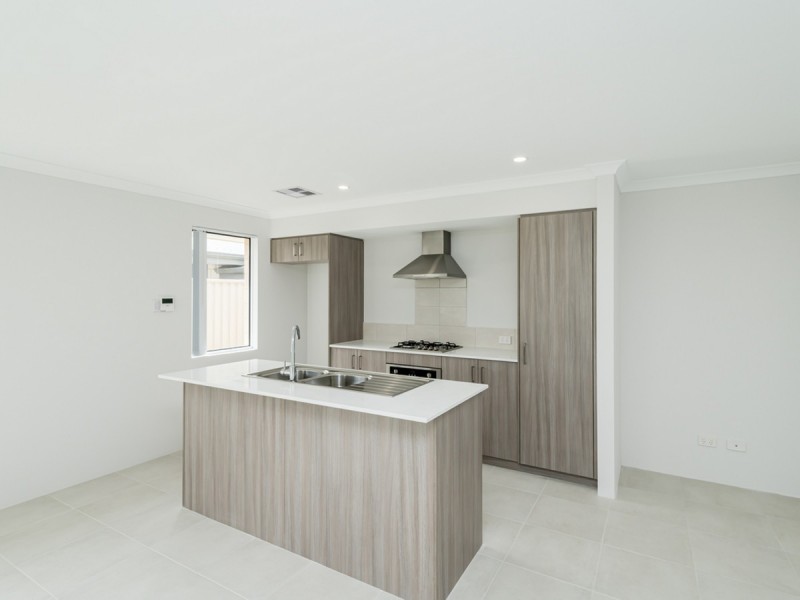 10 Sculpture Street, Alkimos WA 6038