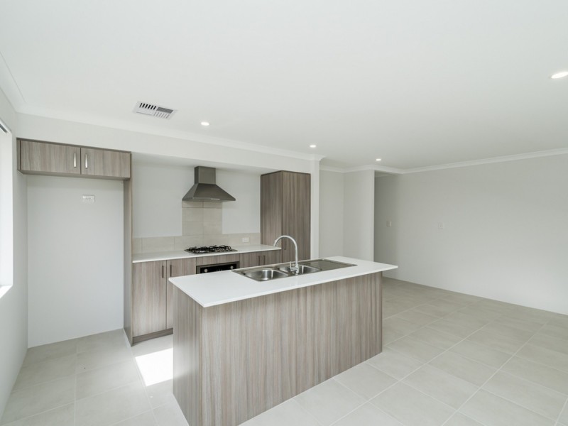 10 Sculpture Street, Alkimos WA 6038