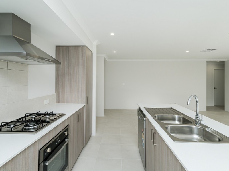 10 Sculpture Street, Alkimos WA 6038