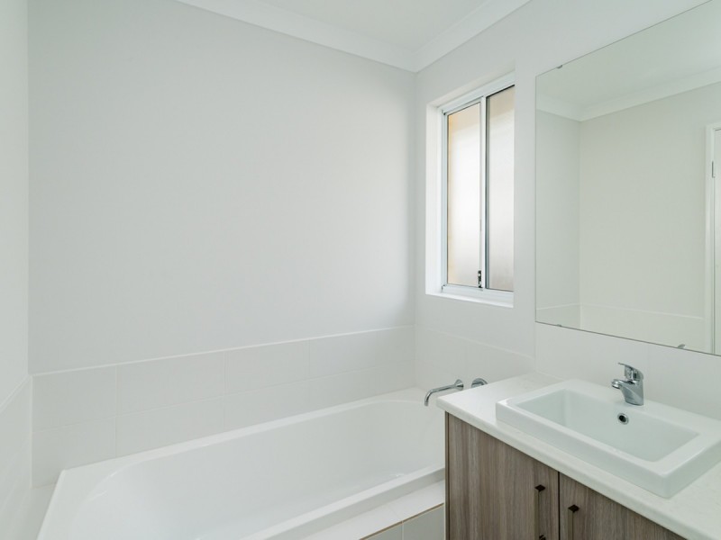 10 Sculpture Street, Alkimos WA 6038