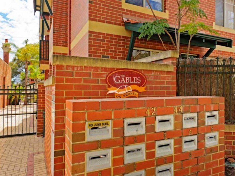 4/42 Bronte Street, East Perth WA 6004