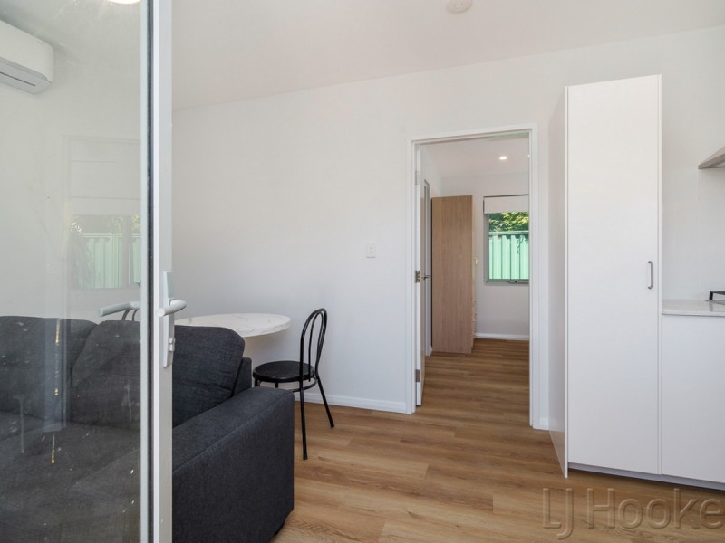 14B Crellin Way, Cloverdale WA 6105