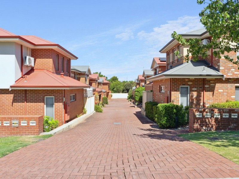 7/12 Forster Avenue, Lathlain WA 6100