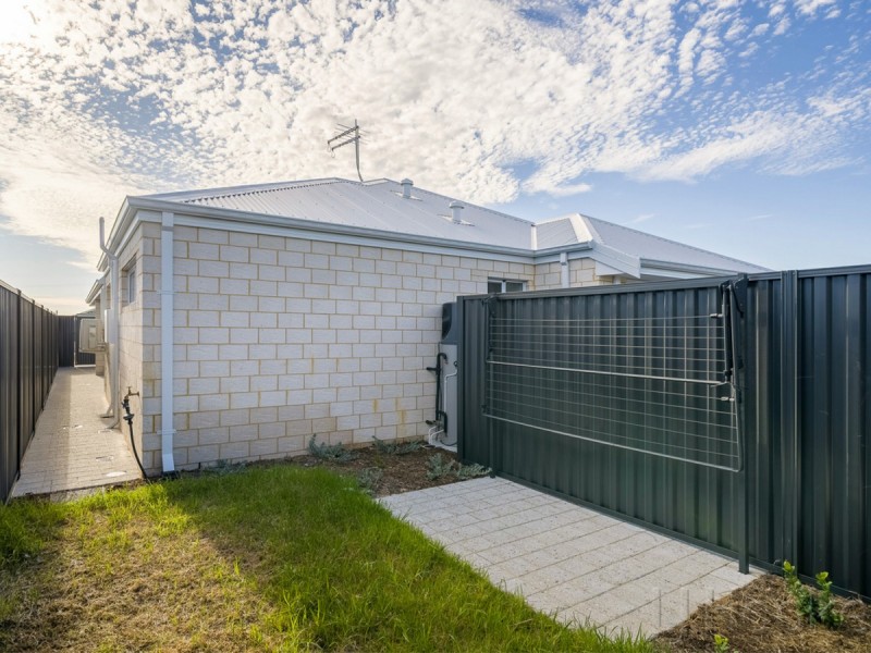 10B Kendinup Way, Midvale WA 6056