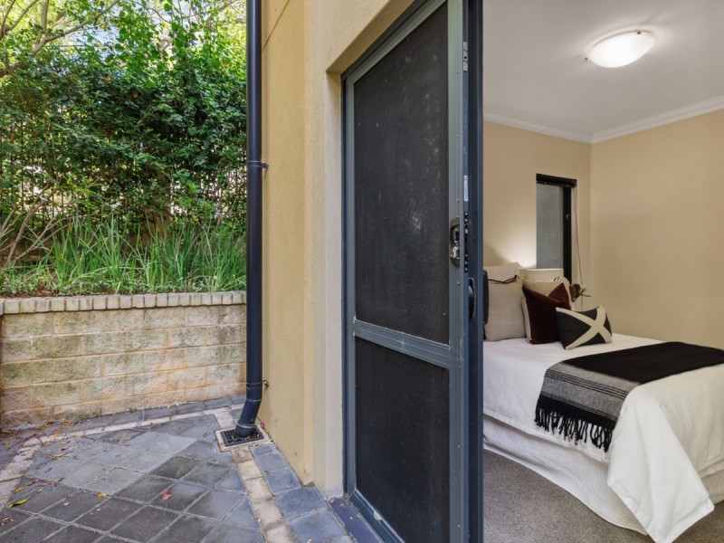 1/35 Haig Park Circle, East Perth WA 6004