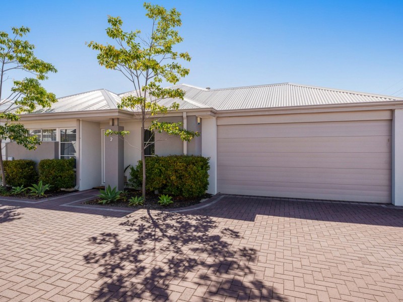 2/129 Centre Street, Queens Park WA 6107