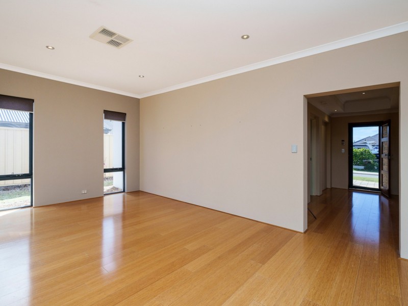 6 Alaska Crescent, Southern River WA 6110