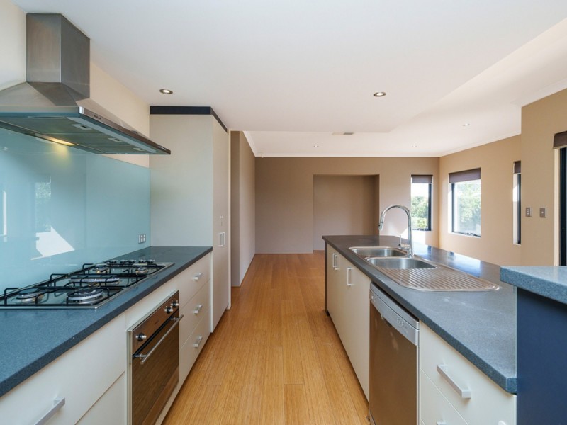 6 Alaska Crescent, Southern River WA 6110