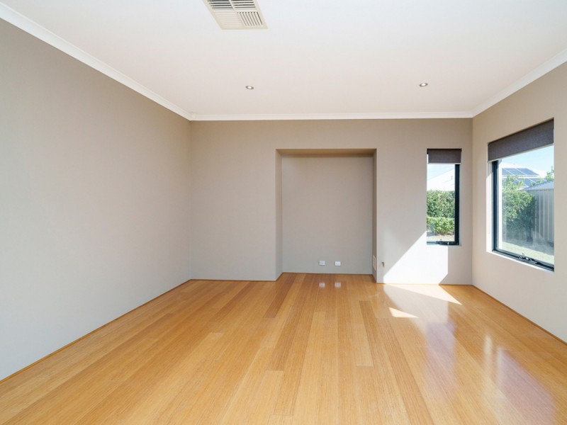 6 Alaska Crescent, Southern River WA 6110