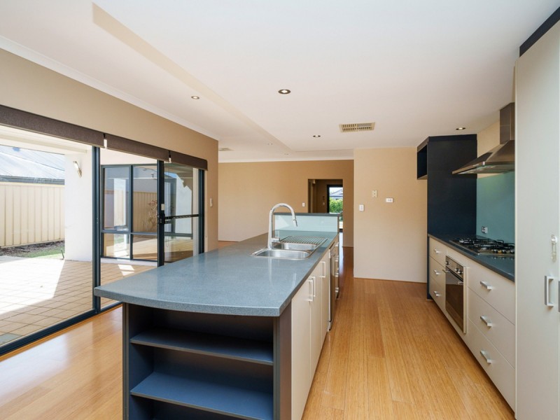 6 Alaska Crescent, Southern River WA 6110