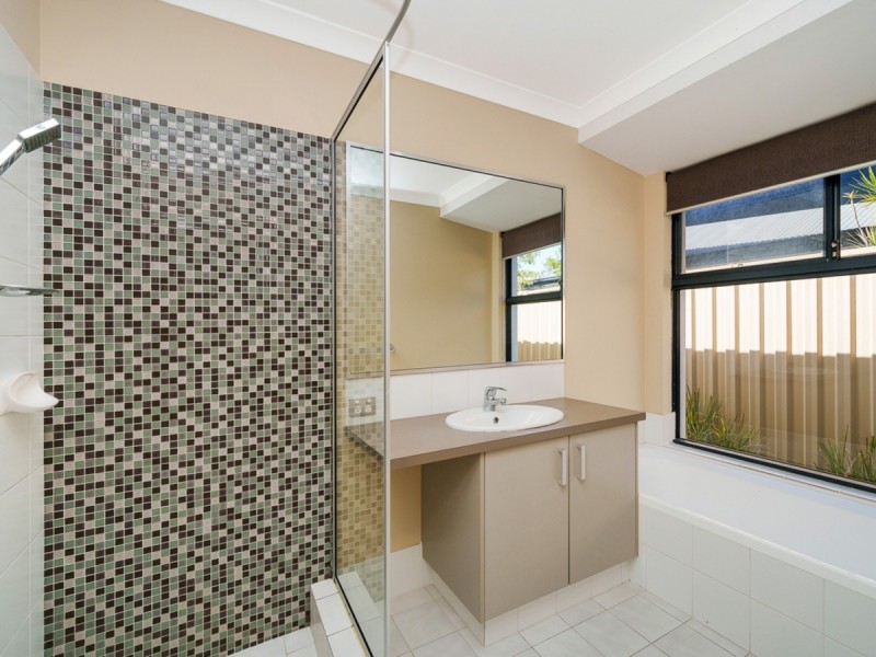 6 Alaska Crescent, Southern River WA 6110