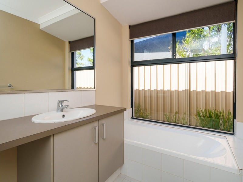 6 Alaska Crescent, Southern River WA 6110