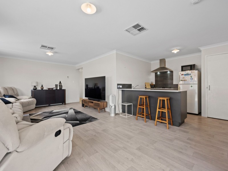 8 Ladysmith Loop, Wellard WA 6170