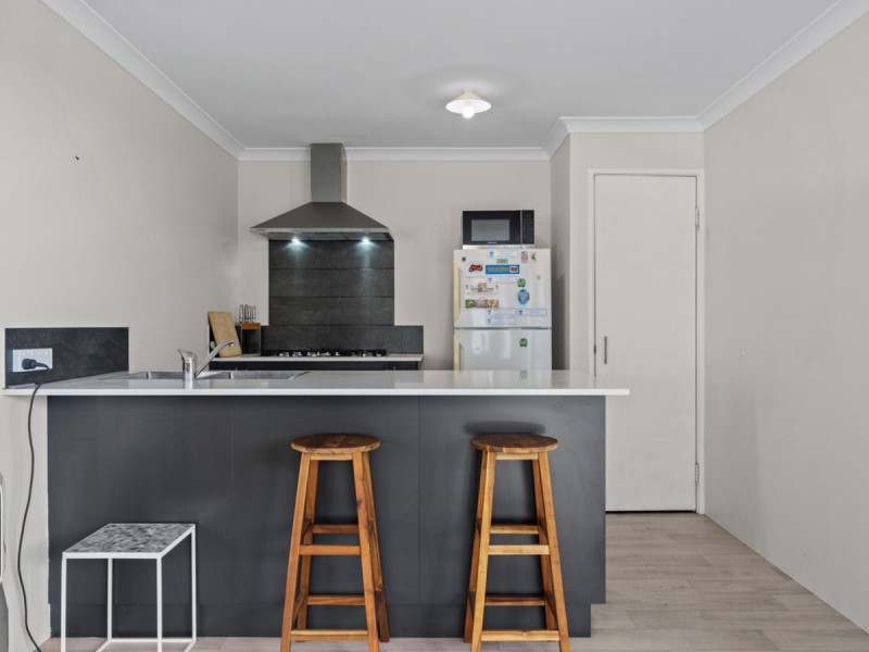 8 Ladysmith Loop, Wellard WA 6170