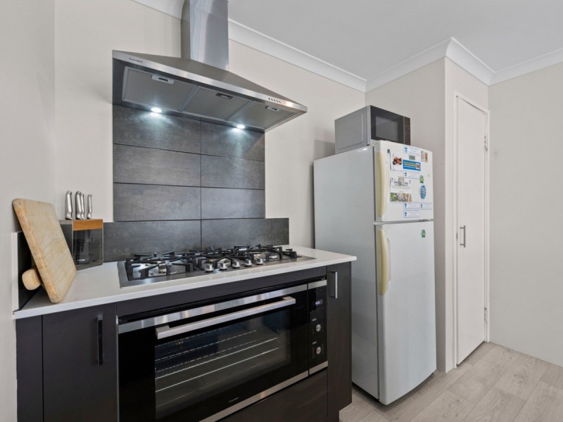 8 Ladysmith Loop, Wellard WA 6170