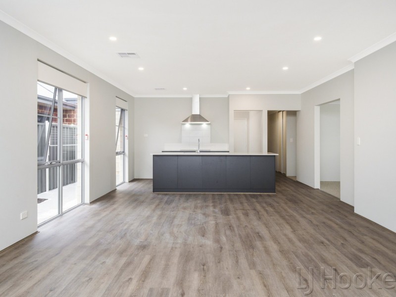 59 Lockhart Crescent, South Guildford WA 6055