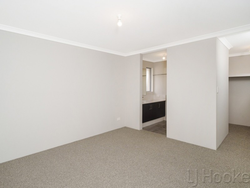 59 Lockhart Crescent, South Guildford WA 6055