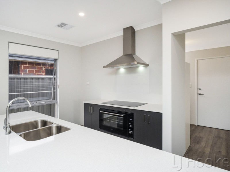 59 Lockhart Crescent, South Guildford WA 6055