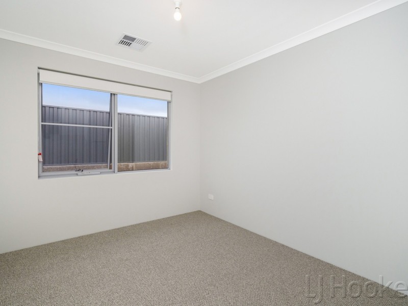 59 Lockhart Crescent, South Guildford WA 6055
