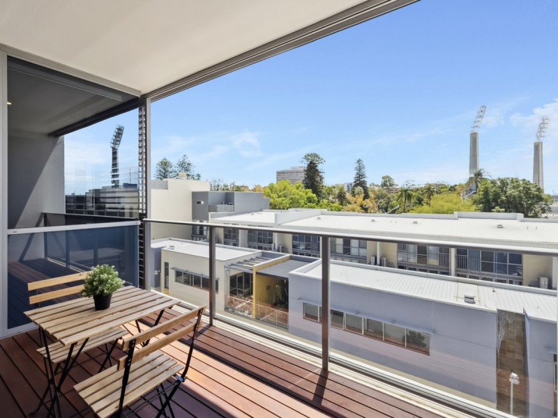 304/2 Moreau Parade, East Perth WA 6004