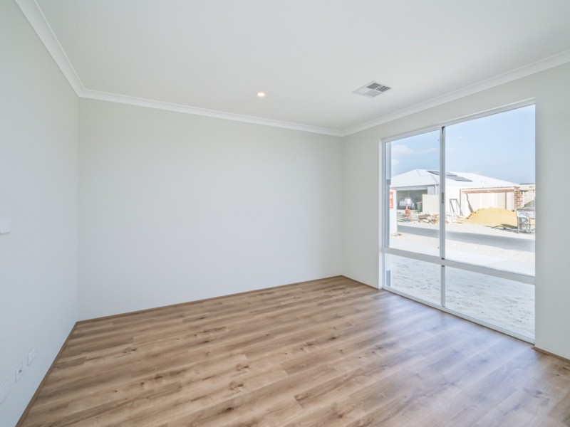 30 Venetian Road, Eglinton WA 6034