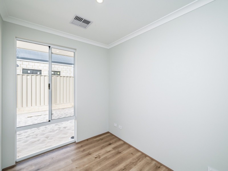 30 Venetian Road, Eglinton WA 6034