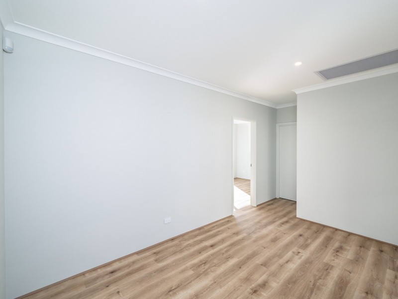 30 Venetian Road, Eglinton WA 6034