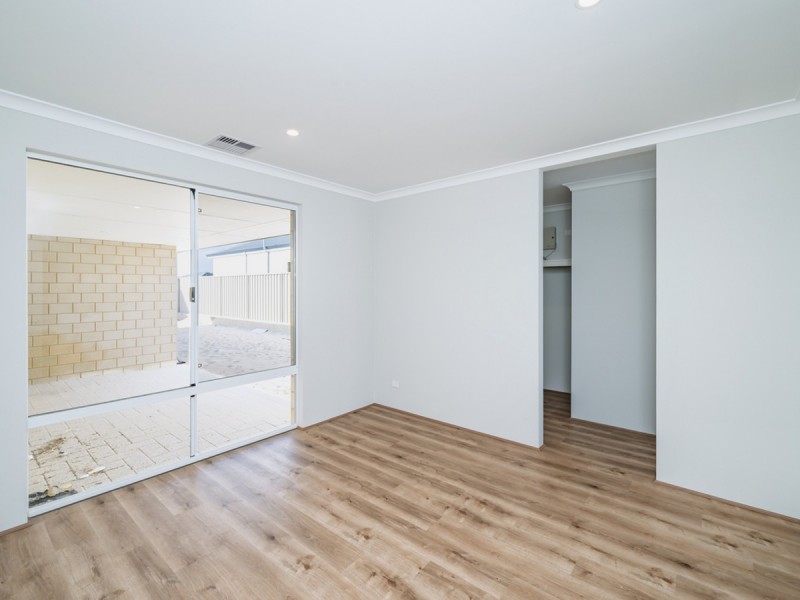 30 Venetian Road, Eglinton WA 6034