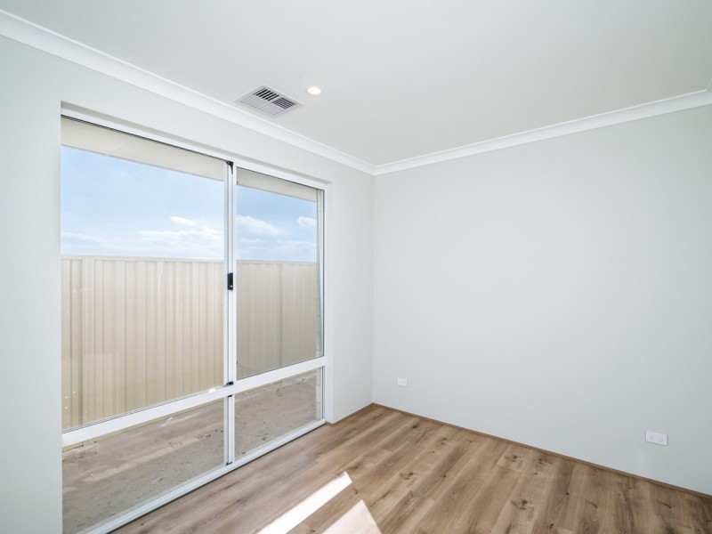 30 Venetian Road, Eglinton WA 6034